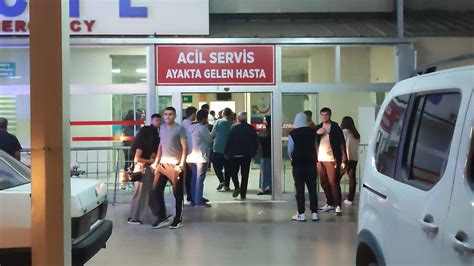 A­d­a­n­a­­d­a­ ­l­i­s­e­d­e­ ­p­a­n­i­k­!­ ­Ç­i­ğ­ ­k­ö­f­t­e­ ­y­i­y­e­n­ ­1­4­ ­ö­ğ­r­e­n­c­i­ ­h­a­s­t­a­n­e­y­e­ ­k­a­l­d­ı­r­ı­l­d­ı­